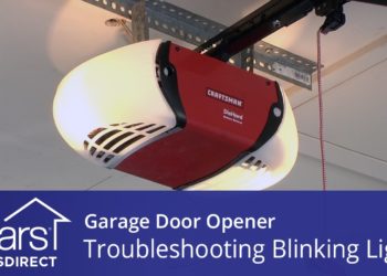 garage door blinking green light