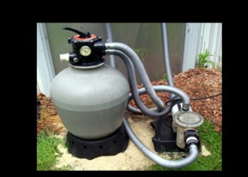How do you hook up a Hayward Aquabug?