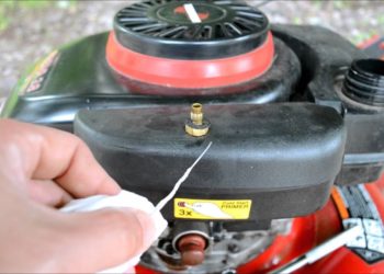 How do you fix a small engine that won't start?