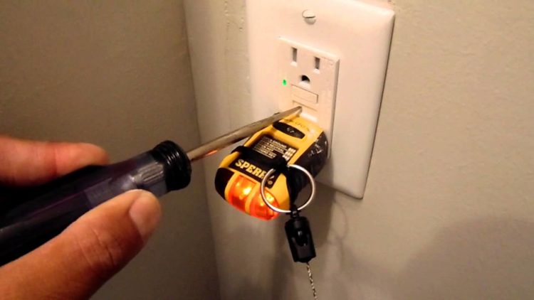 troubleshoot pool light tripping gfci