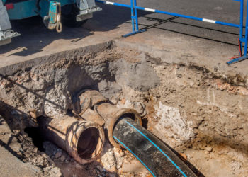 How do you unfreeze a sewer line?